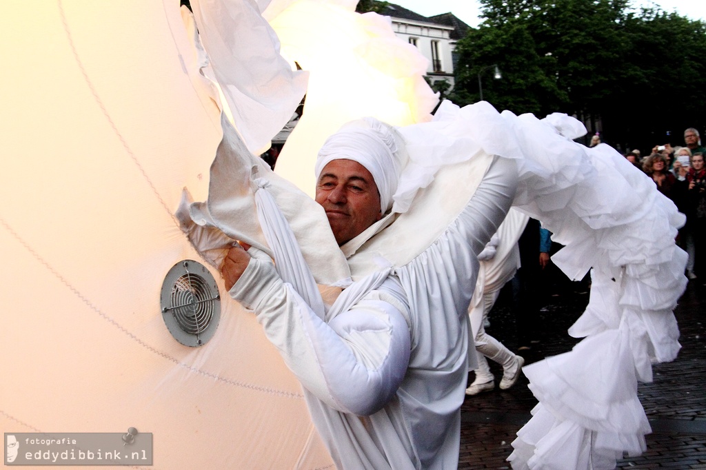 2016-07-08 Compagnie des Quidams - FierS a Cheval 005